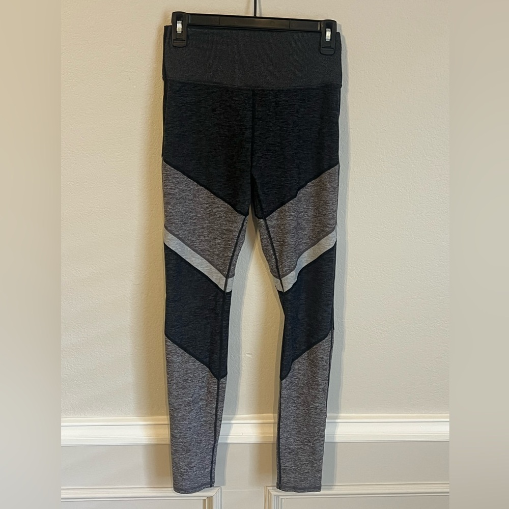 Alo Yoga High-Waisted ALOSOFT Sheila Legging Size Medium